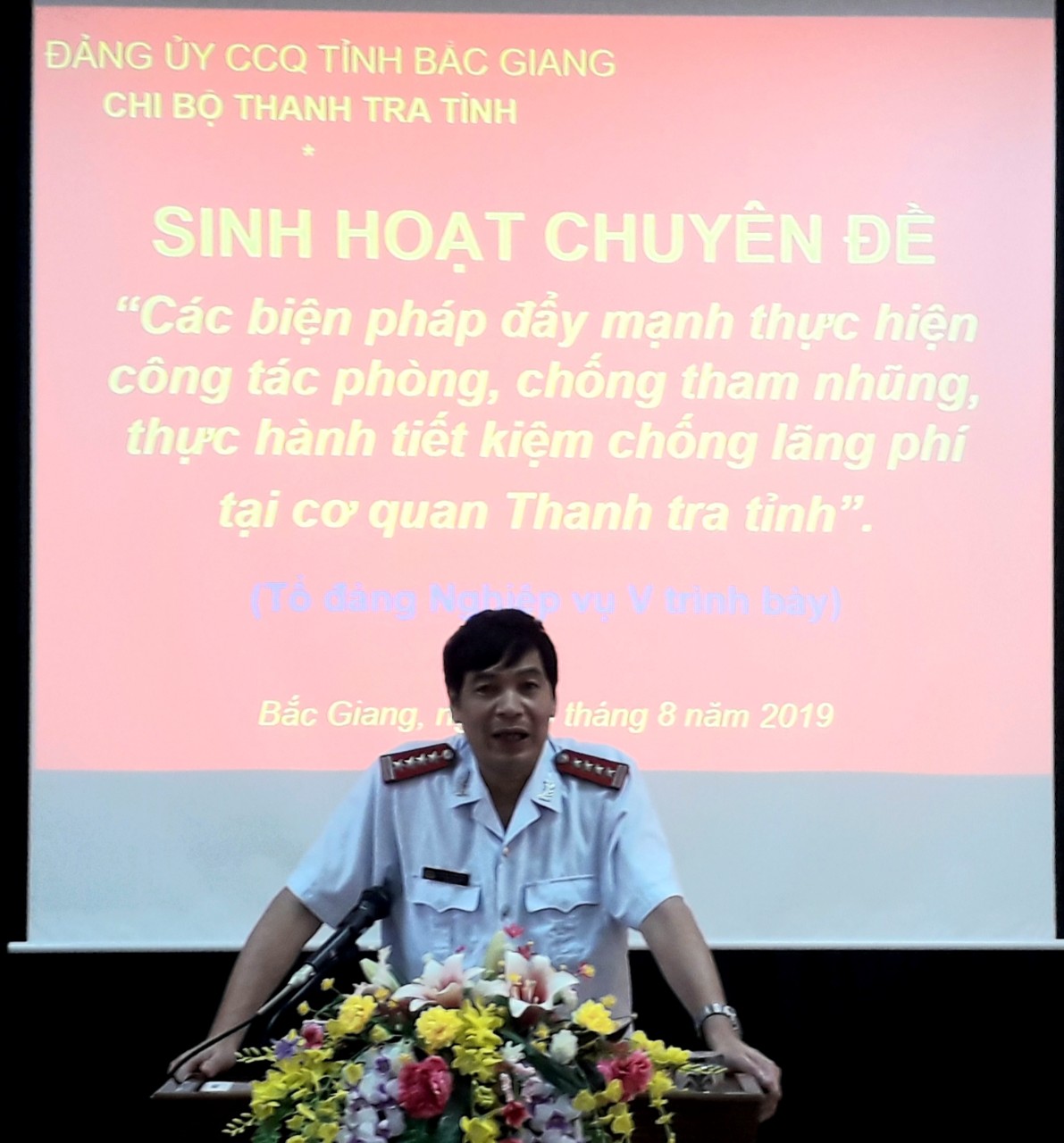 Chi bộ Thanh tra tỉnh tổ chức sinh hoạt chuyên đề Quý III/2019
