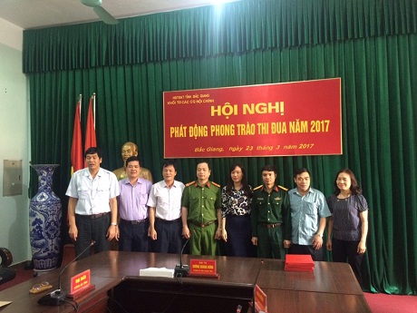 Ký kết Giao ước thi đua năm 2017 Khối thi đua các cơ quan Nội chính tỉnh Bắc Giang